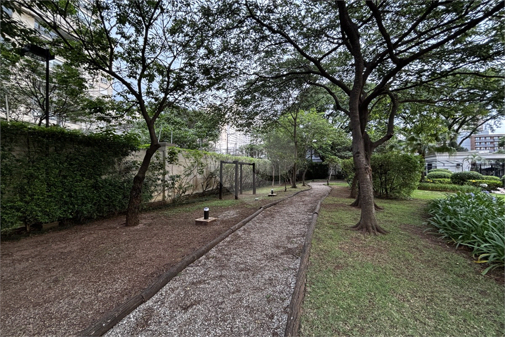 Apartamento com 3 suítes, 3 vagas na Vila Romana - SP