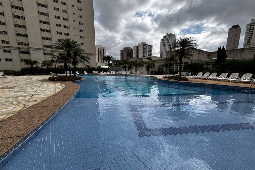 Apartamento com 3 suítes, 3 vagas na Vila Romana - SP