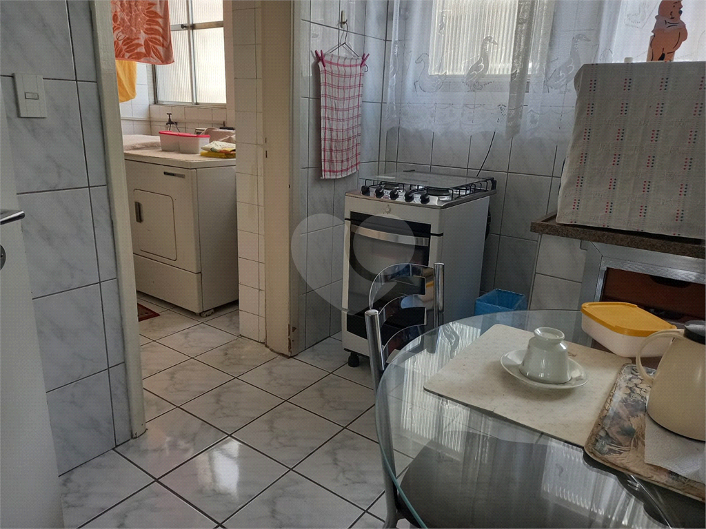 Apartamento à Venda na Alameda Campinas, Jardins. 3 quartos, 2 banheiros, próximo metro