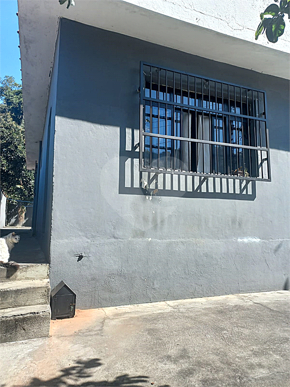 Água encanada. Condução próxima