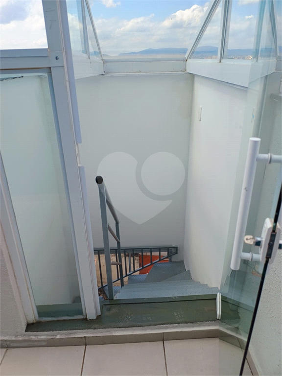 APARTAMENTO em ALTO DA LAPA