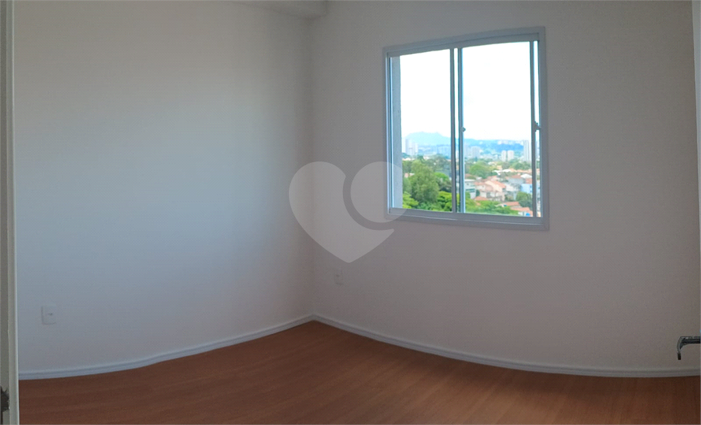 APARTAMENTO em ALTO DA LAPA