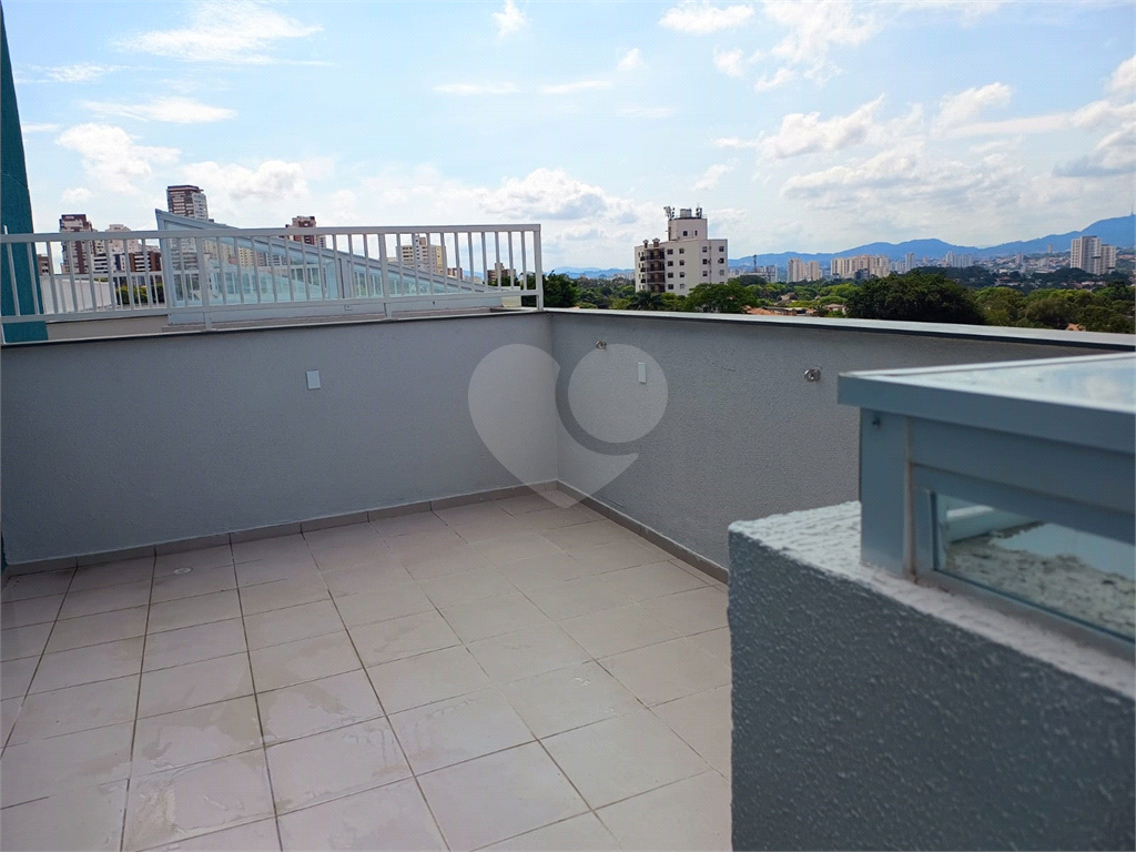 APARTAMENTO em ALTO DA LAPA