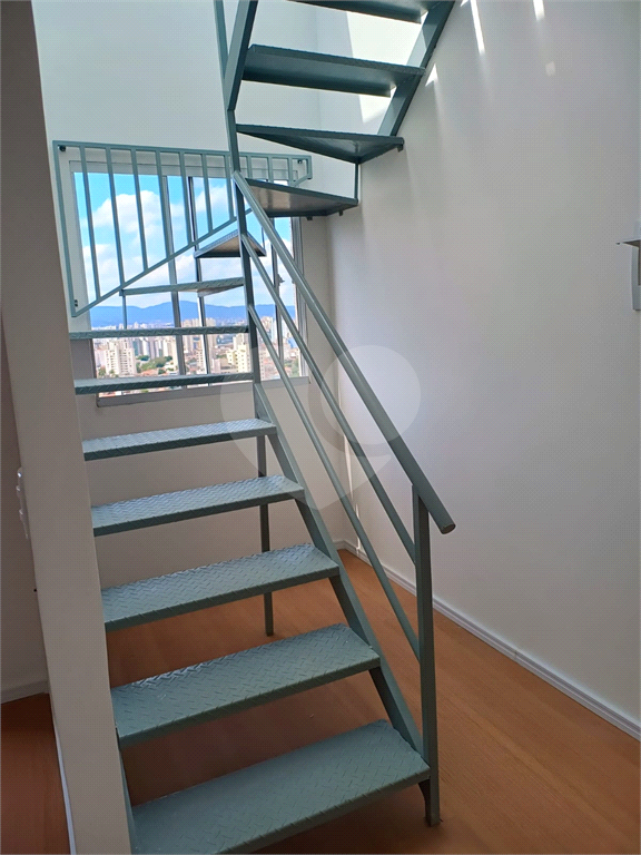 APARTAMENTO em ALTO DA LAPA