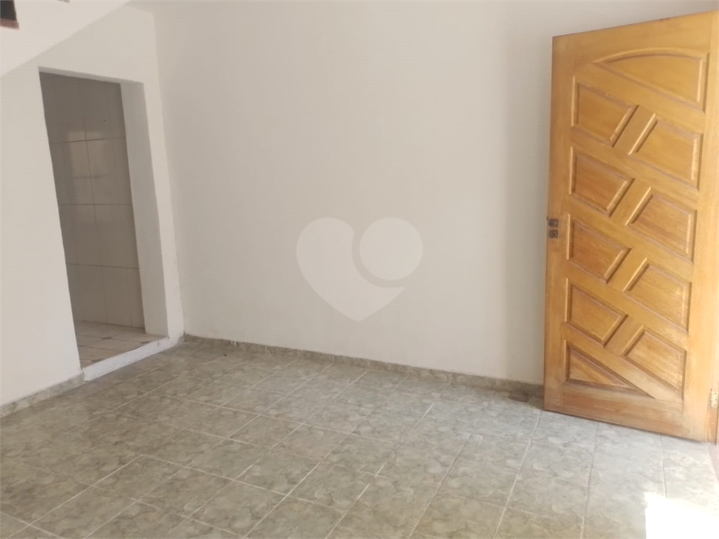 Sobrado  Vila Gustavo. Aceita Pet.
