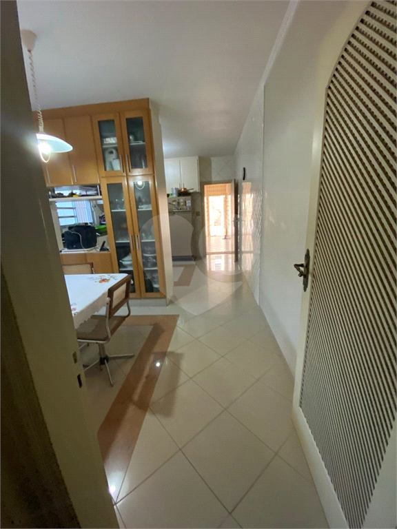 Casa à venda com 4 quartos, 288m² - Foto 2