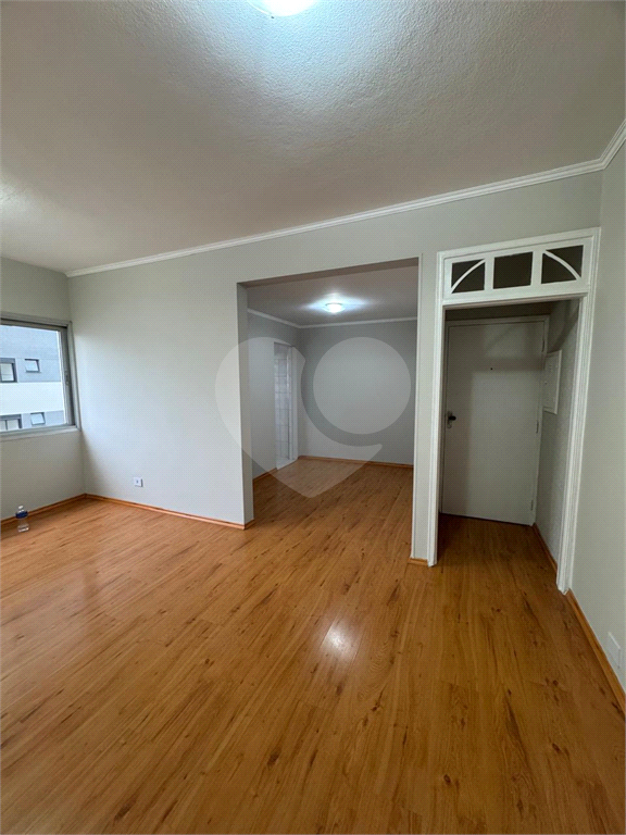 APARTAMENTO em SANTANA