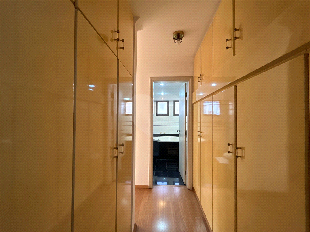 OPORTUNIDADE ACEITA PERMUTA POR APARTAMENTO MENOR