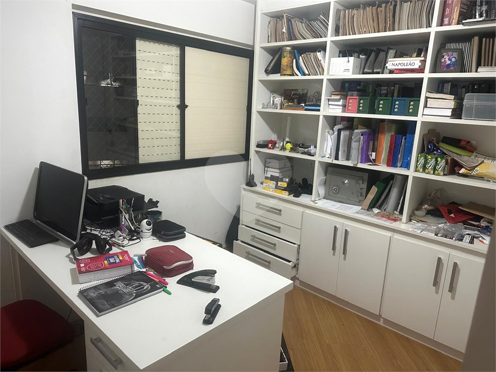 Apartamento à venda com 3 quartos, 70m² - Foto 2