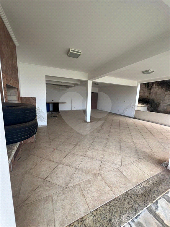 Sobrado para alugar com 3 quartos, 309m² - Foto 17