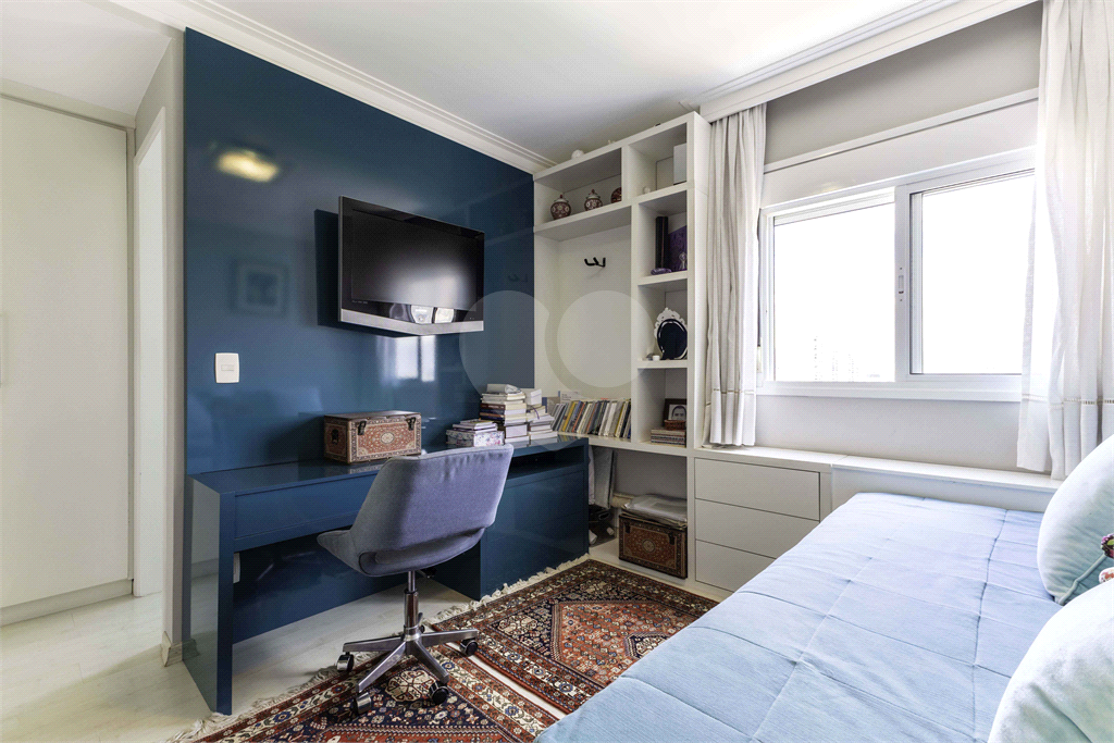 APARTAMENTO À VENDA COM 175 M2 - 3 QUARTOS - 4 VAGAS - DEPÓSITO NA VILA LEOPOLDINA