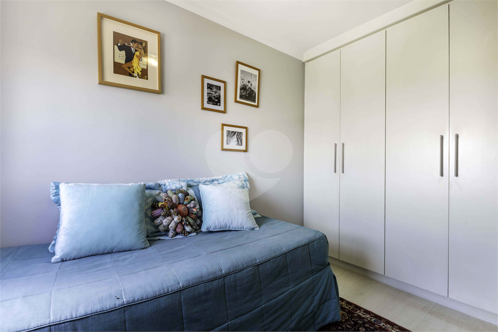 APARTAMENTO À VENDA COM 175 M2 - 3 QUARTOS - 4 VAGAS - DEPÓSITO NA VILA LEOPOLDINA