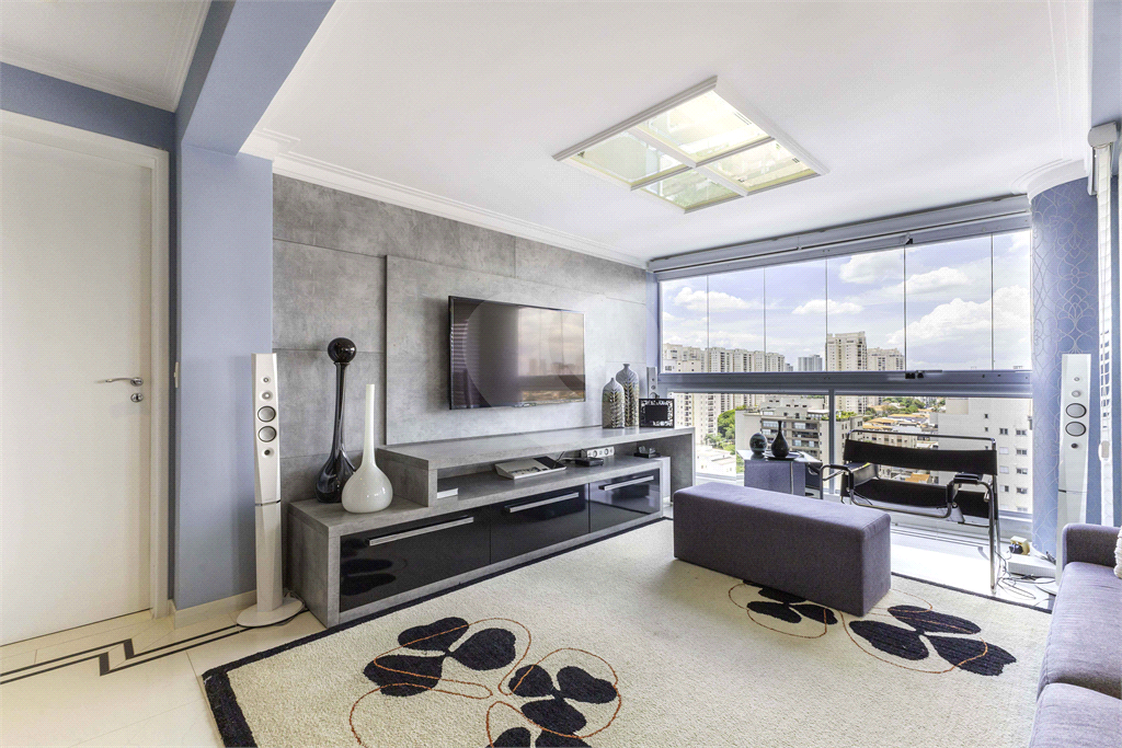 APARTAMENTO À VENDA COM 175 M2 - 3 QUARTOS - 4 VAGAS - DEPÓSITO NA VILA LEOPOLDINA
