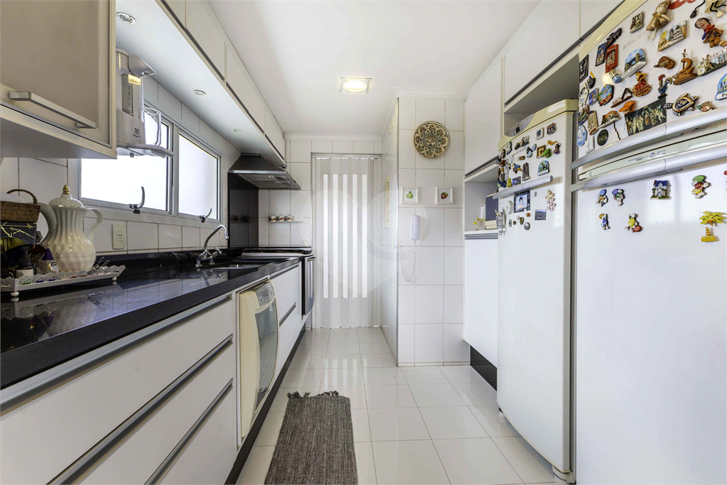 APARTAMENTO À VENDA COM 175 M2 - 3 QUARTOS - 4 VAGAS - DEPÓSITO NA VILA LEOPOLDINA