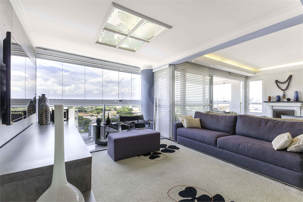APARTAMENTO À VENDA COM 175 M2 - 3 QUARTOS - 4 VAGAS - DEPÓSITO NA VILA LEOPOLDINA