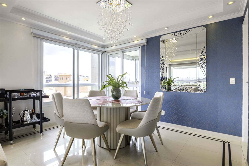 APARTAMENTO À VENDA COM 175 M2 - 3 QUARTOS - 4 VAGAS - DEPÓSITO NA VILA LEOPOLDINA