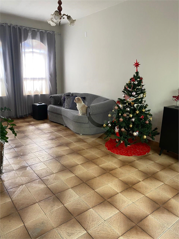 Casa à venda com 3 quartos, 163m² - Foto 1