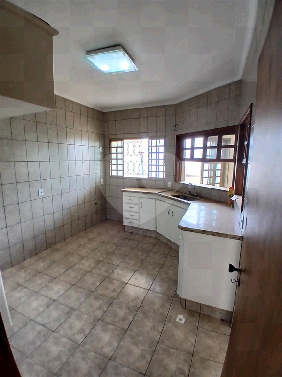 Sobrado à venda com 3 quartos, 218m² - Foto 23