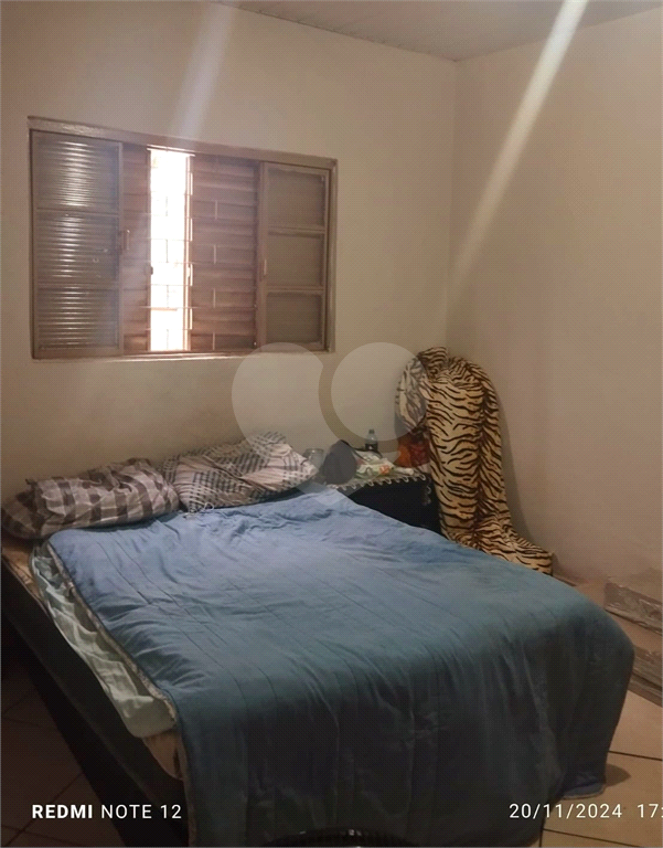 Vende casa térrea de 2 quartos – com garagem no bairro de Eldorado – São José do Rio Preto