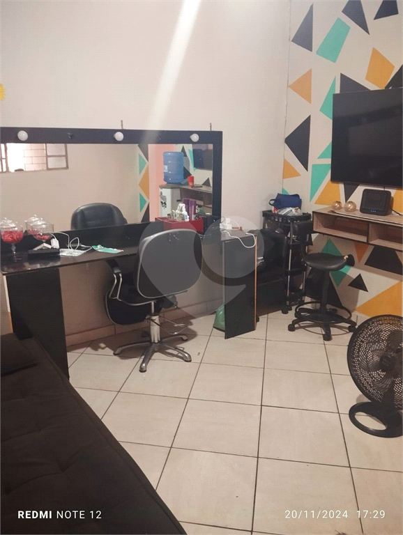 Vende casa térrea de 2 quartos – com garagem no bairro de Eldorado – São José do Rio Preto