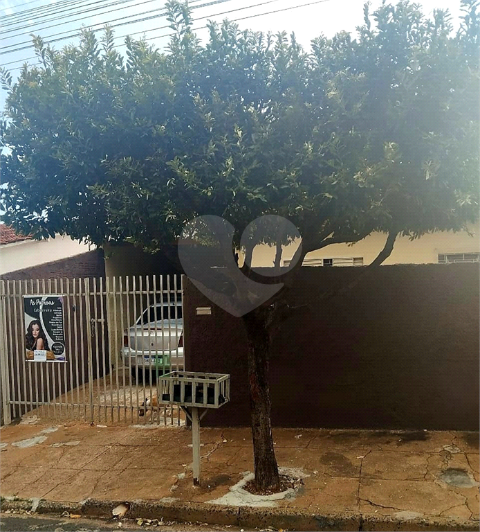 Vende casa térrea de 2 quartos – com garagem no bairro de Eldorado – São José do Rio Preto