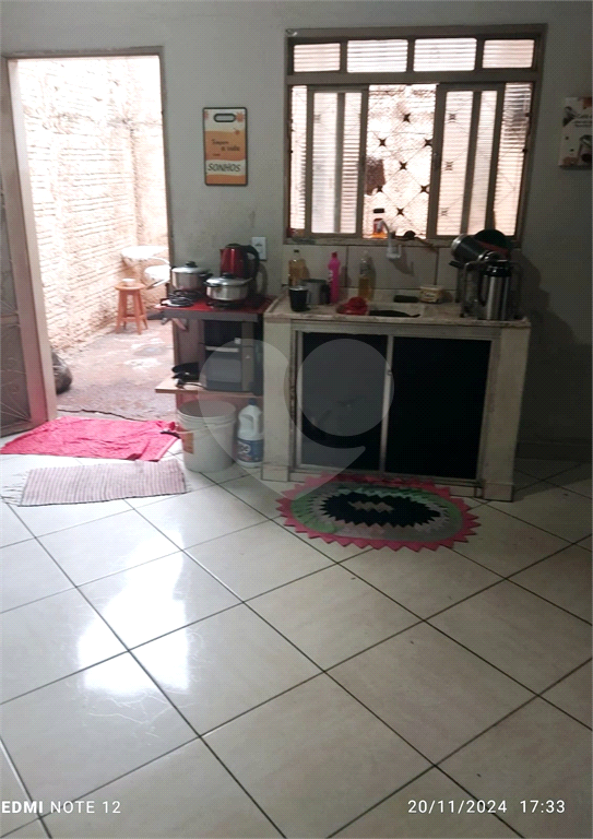 Vende casa térrea de 2 quartos – com garagem no bairro de Eldorado – São José do Rio Preto