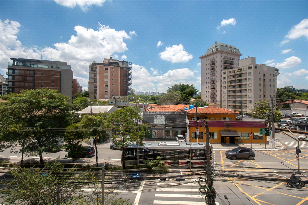 Apartamento à venda oportunidade única para reforma no Itaim Bibi