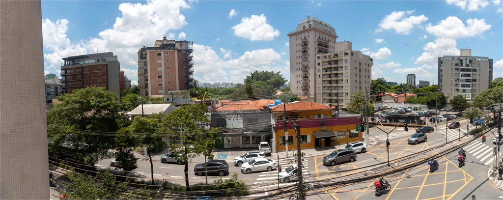 Apartamento à venda oportunidade única para reforma no Itaim Bibi