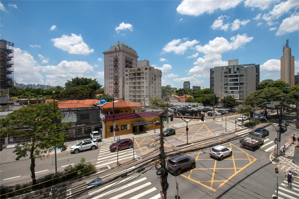 Apartamento à venda oportunidade única para reforma no Itaim Bibi
