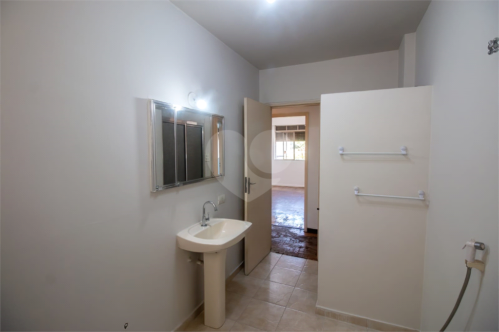 Apartamento à venda oportunidade única para reforma no Itaim Bibi