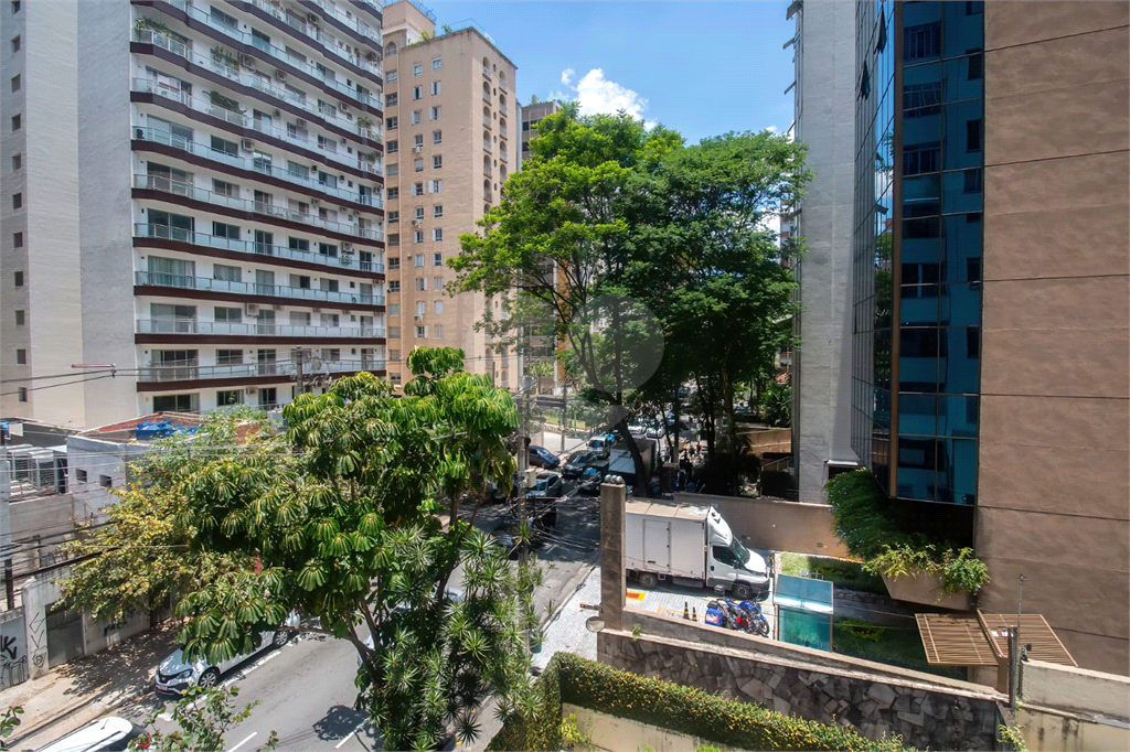 Apartamento à venda oportunidade única para reforma no Itaim Bibi