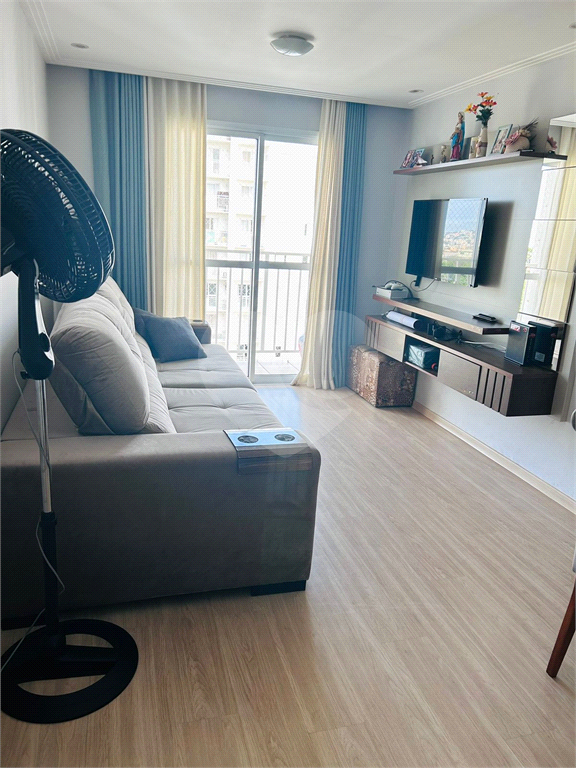Apartamento à venda com 2 quartos, 61m² - Foto 2