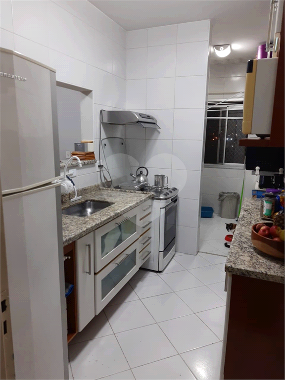 Apartamento em Osasco, bairro Quitaúna, 67m², 3 quartos, 1 banheiro, sala com sacada, 1 vaga