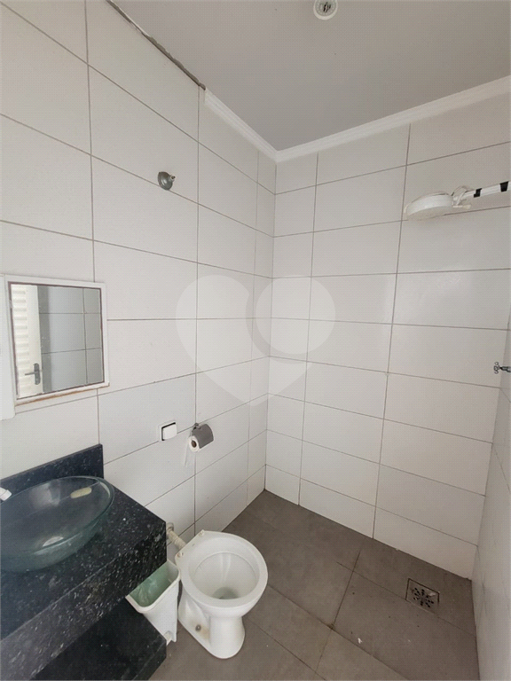 Casa para alugar com 1 quarto, 300m² - Foto 11