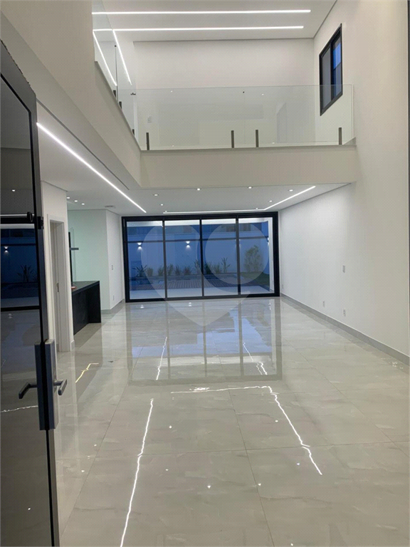 Casa de Condomínio à venda com 3 quartos, 249m² - Foto 1