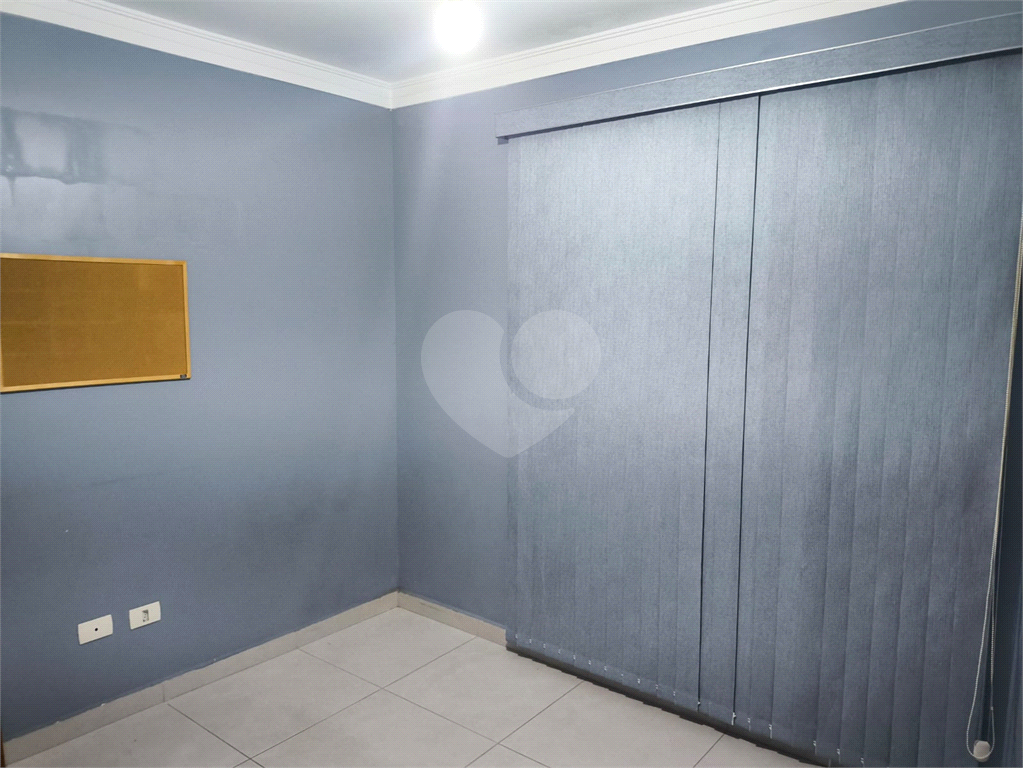 Aluga-se Apto 50m² - Parada Inglesa - 02 dormitorios, 01 banheiro, sala, cozinha, 01 vaga