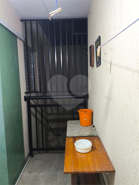 Aluga-se Apto 50m² - Parada Inglesa - 02 dormitorios, 01 banheiro, sala, cozinha, 01 vaga