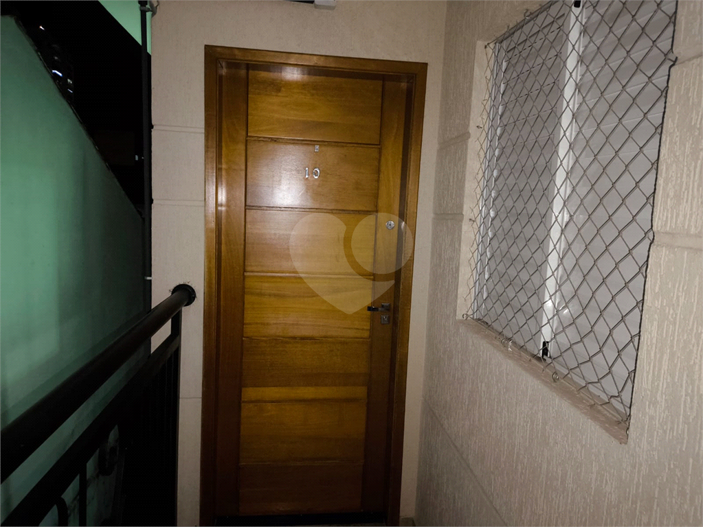Aluga-se Apto 50m² - Parada Inglesa - 02 dormitorios, 01 banheiro, sala, cozinha, 01 vaga