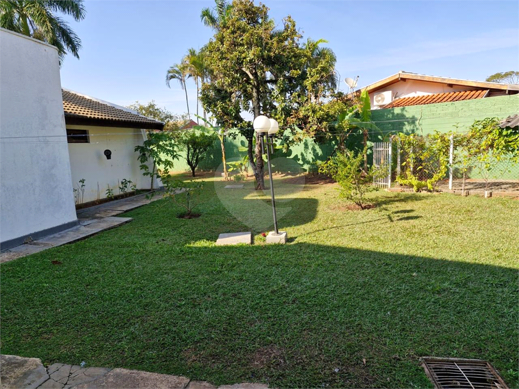 Casa para alugar com 4 quartos, 890m² - Foto 12