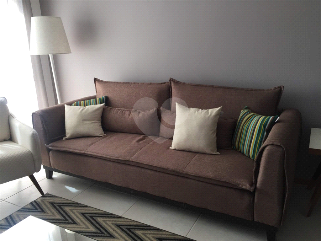 Apartamento para alugar com 2 quartos, 84m² - Foto 10