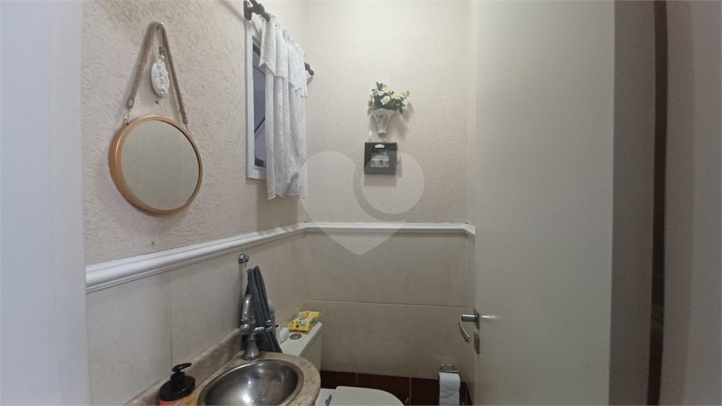 Condomínio Fechado - Imirim -3 dormitórios, sendo uma suíte com sacada, 2 vagas