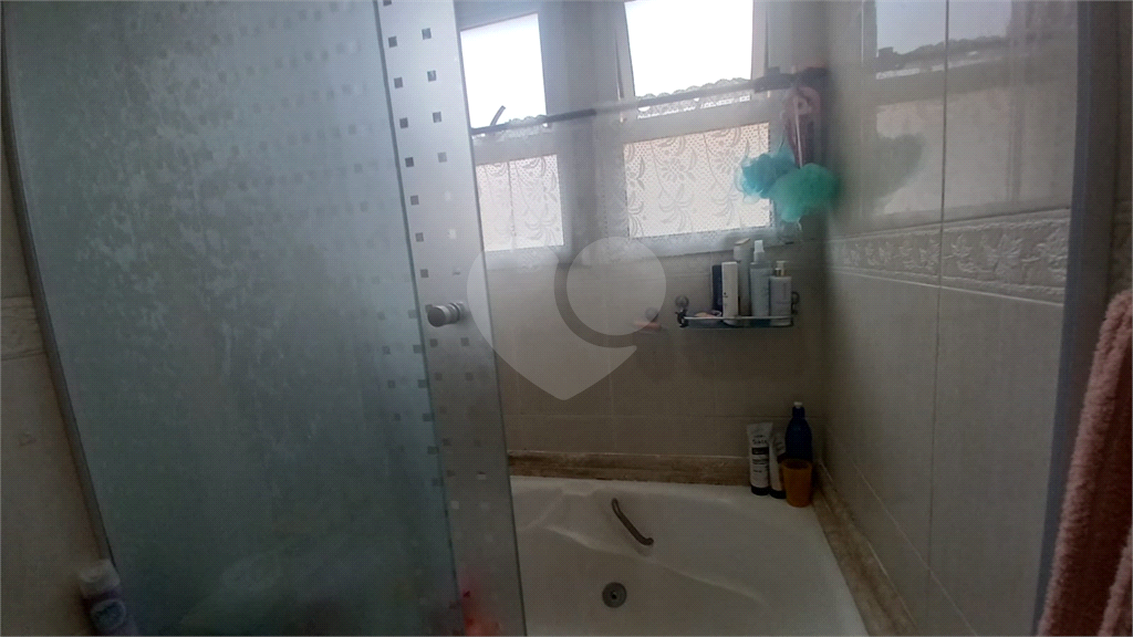 Condomínio Fechado - Imirim -3 dormitórios, sendo uma suíte com sacada, 2 vagas