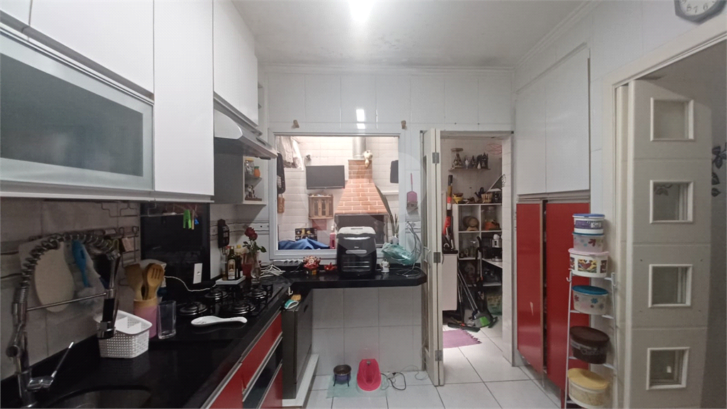 Condomínio Fechado - Imirim -3 dormitórios, sendo uma suíte com sacada, 2 vagas