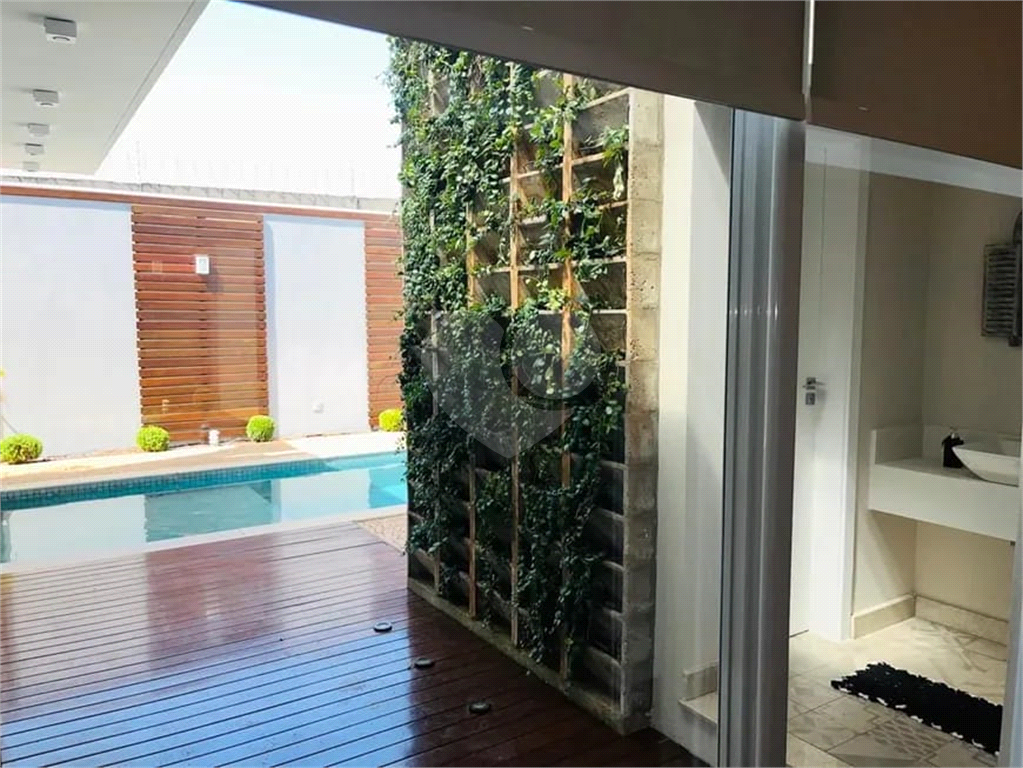 Casa de Condomínio para alugar com 3 quartos, 330m² - Foto 17