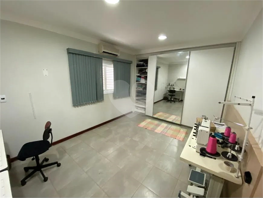 Casa de Condomínio para alugar com 3 quartos, 330m² - Foto 34