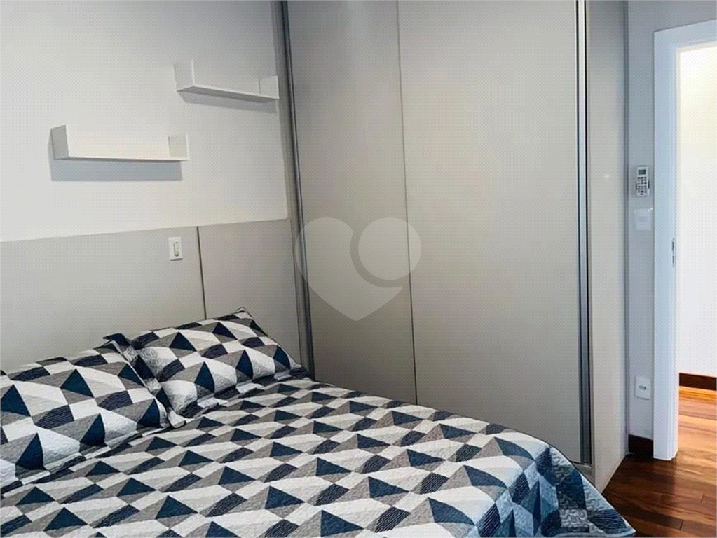 Casa de Condomínio para alugar com 3 quartos, 330m² - Foto 12