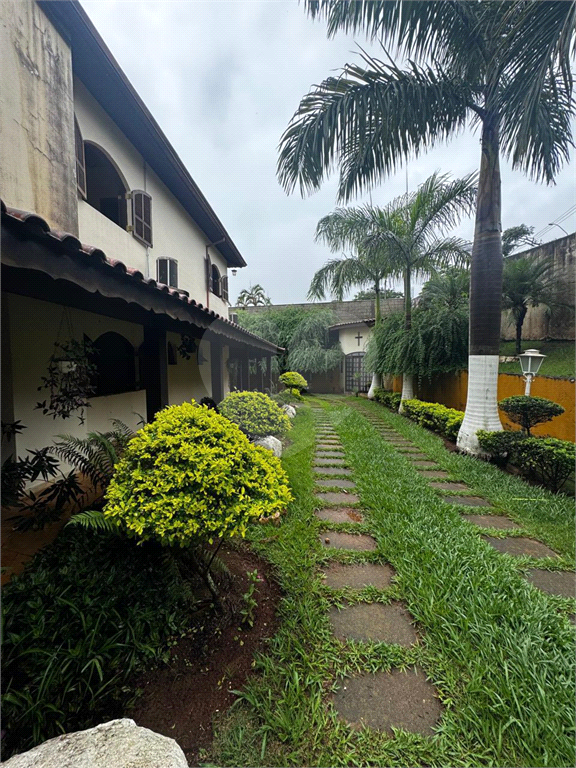 Chácara à venda com 7 quartos, 1500m² - Foto 2