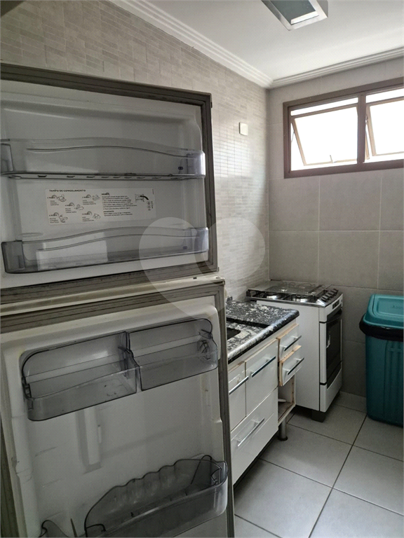 Apartamento à venda com 3 quartos, 75m² - Foto 17