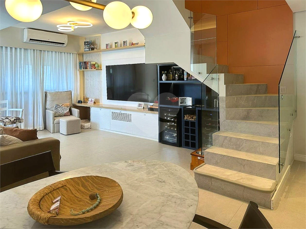 Cobertura Duplex a Venda Reformada com 2 Quartos 2 Vagas na Bela Vista São Paulo - SP