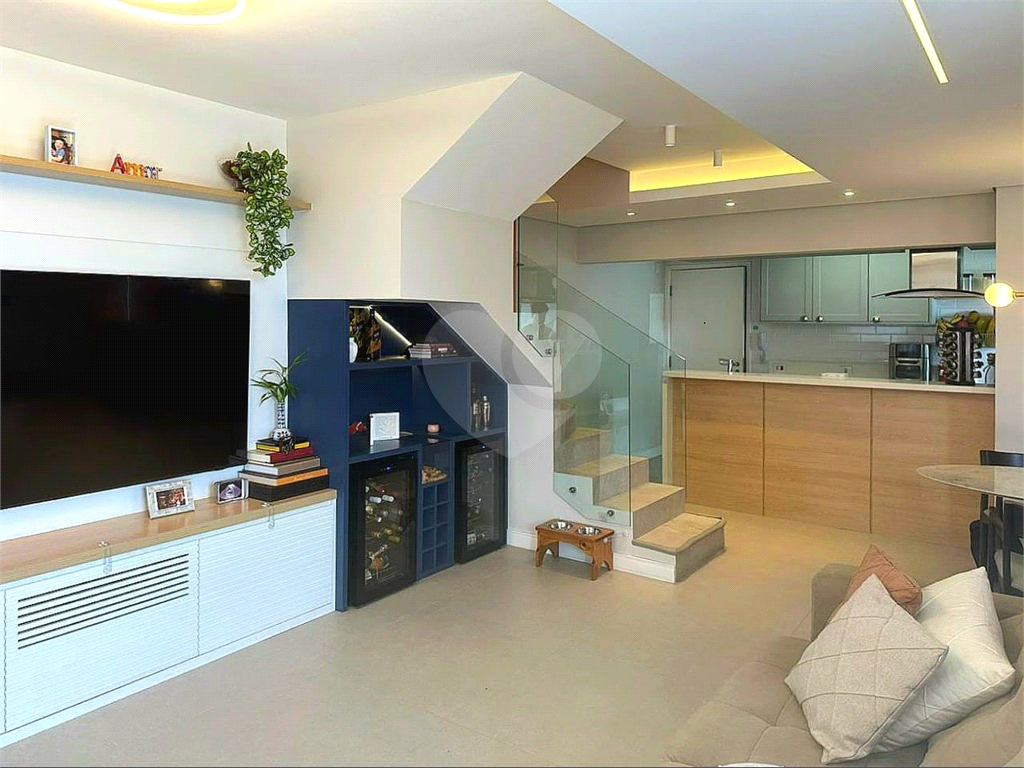 Cobertura Duplex a Venda Reformada com 2 Quartos 2 Vagas na Bela Vista São Paulo - SP